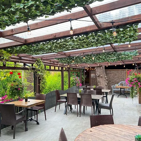 Restful With Hot Tub And On Site Bistro *