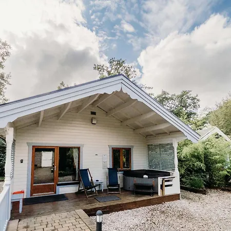 Restful Lodge Great Ayton With Hot Tub And On Site Bistro בית נופש *